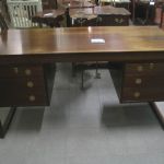 505 3275 WRITING DESK